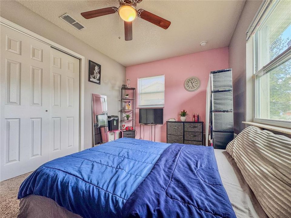 Под контрактом: $260,000 (3 спален, 1 ванн, 972 Квадратных фут)