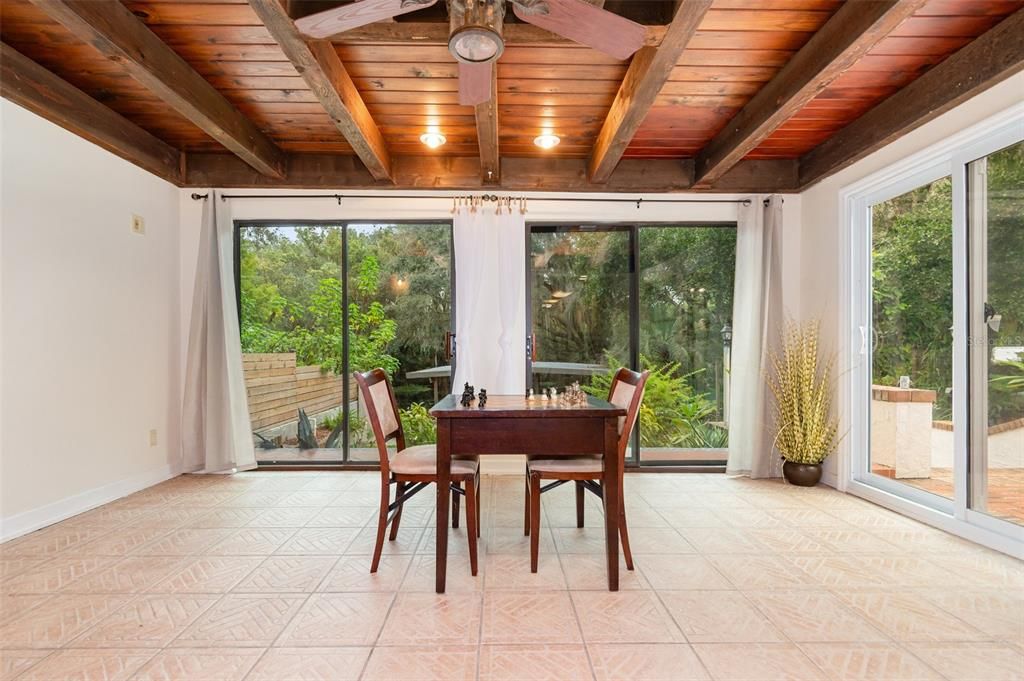 待售: $579,000 (4 贝兹, 3 浴室, 2381 平方英尺)