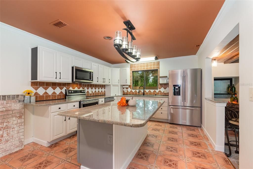 待售: $579,000 (4 贝兹, 3 浴室, 2381 平方英尺)