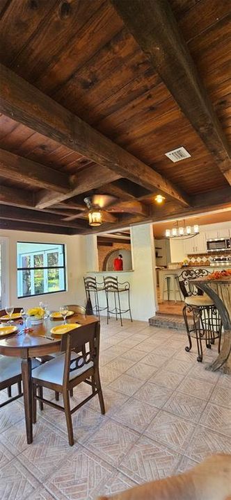 待售: $579,000 (4 贝兹, 3 浴室, 2381 平方英尺)