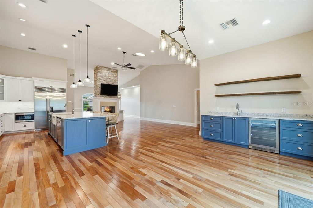 For Sale: $1,425,000 (3 beds, 3 baths, 2856 Square Feet)