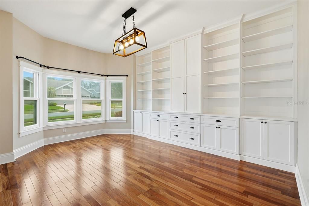 For Sale: $1,425,000 (3 beds, 3 baths, 2856 Square Feet)