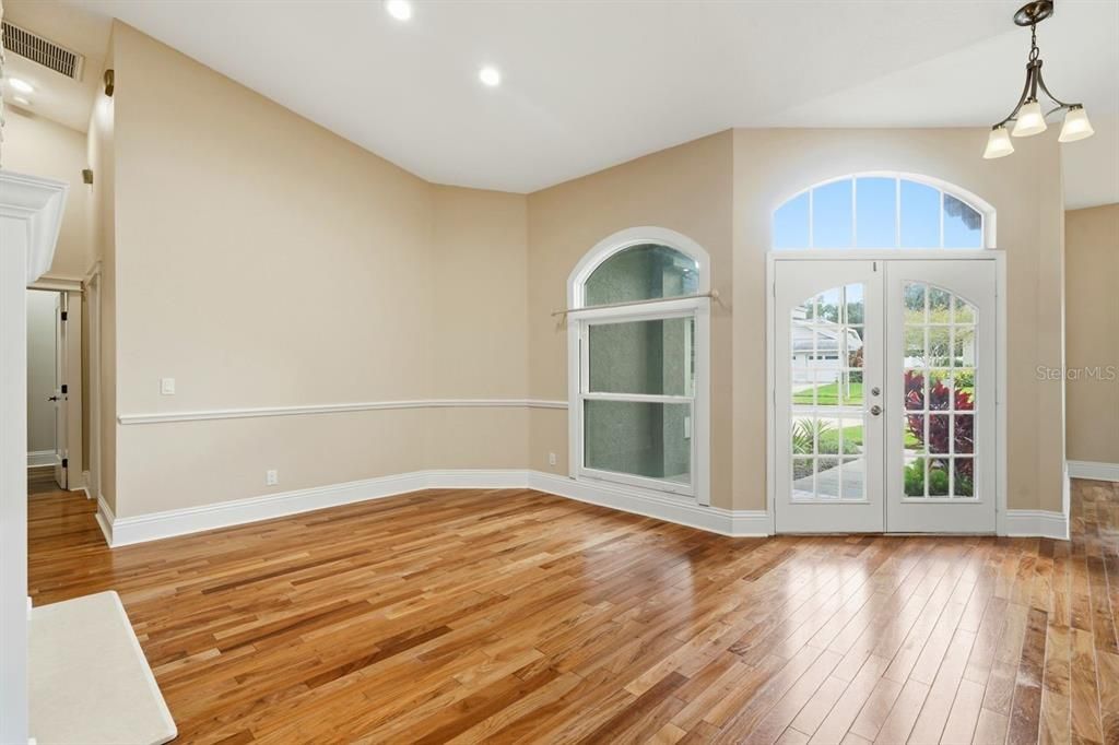 For Sale: $1,425,000 (3 beds, 3 baths, 2856 Square Feet)