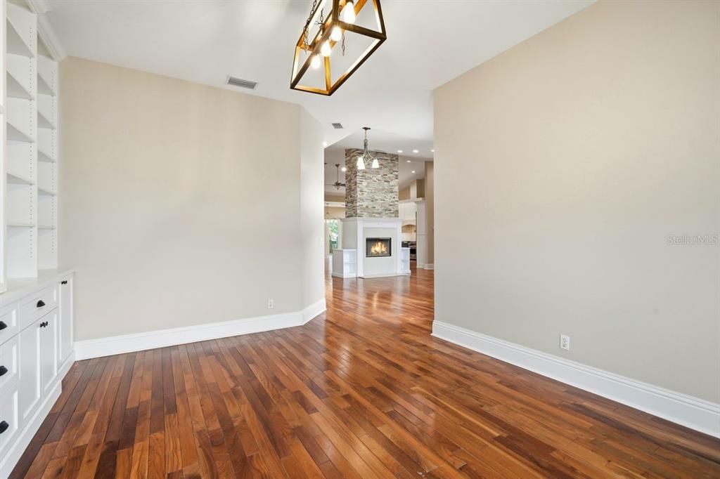 For Sale: $1,425,000 (3 beds, 3 baths, 2856 Square Feet)