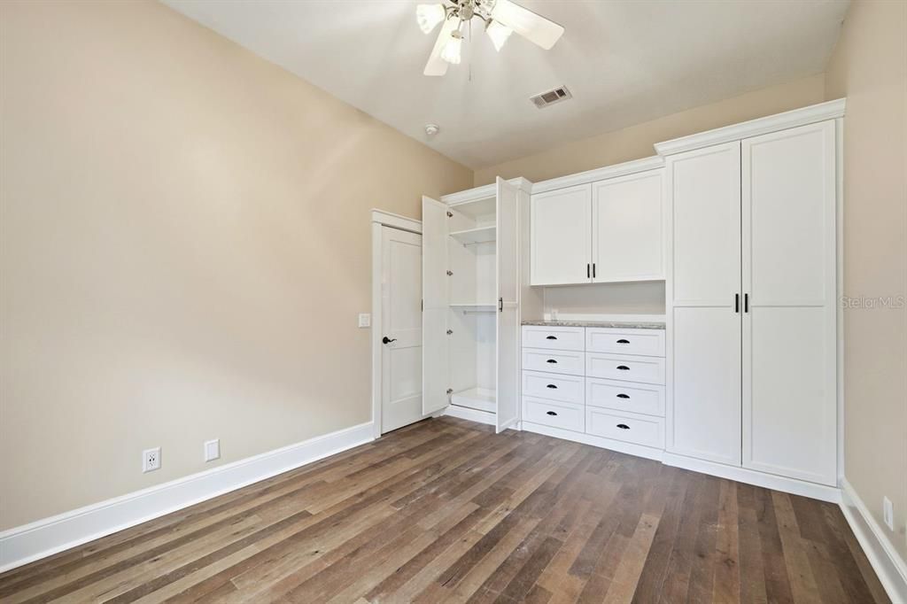 For Sale: $1,425,000 (3 beds, 3 baths, 2856 Square Feet)