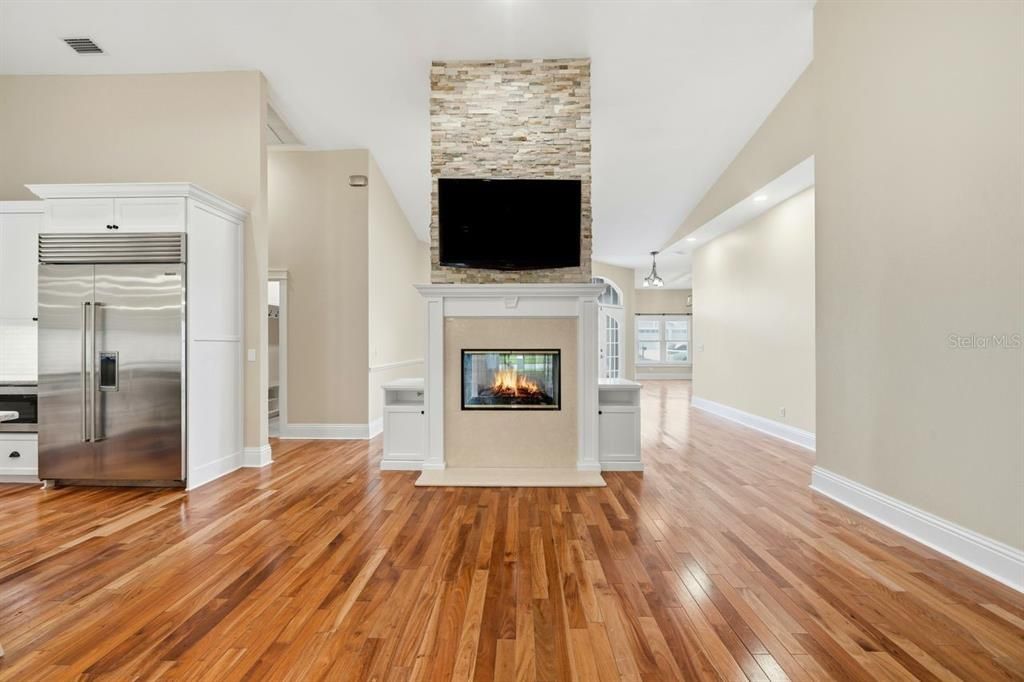 For Sale: $1,425,000 (3 beds, 3 baths, 2856 Square Feet)