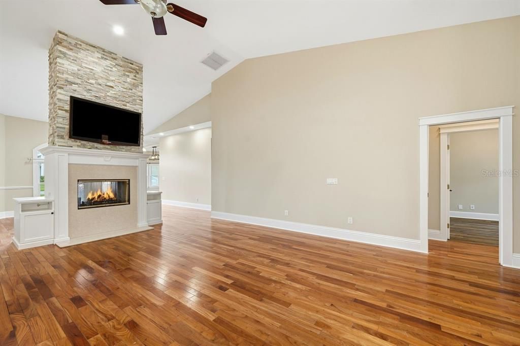 For Sale: $1,425,000 (3 beds, 3 baths, 2856 Square Feet)