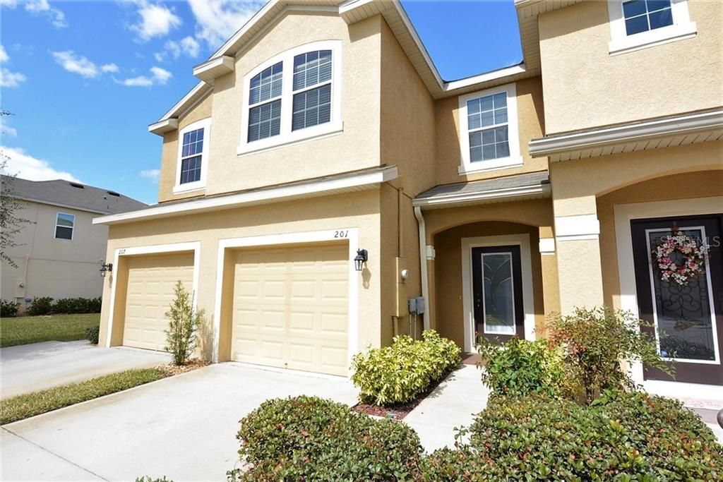 For Rent: $1,795 (3 beds, 2 baths, 1528 Square Feet)