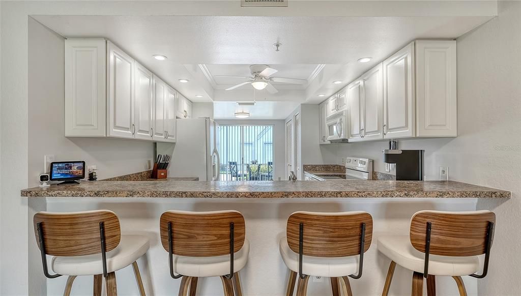 For Sale: $240,000 (2 beds, 2 baths, 1202 Square Feet)