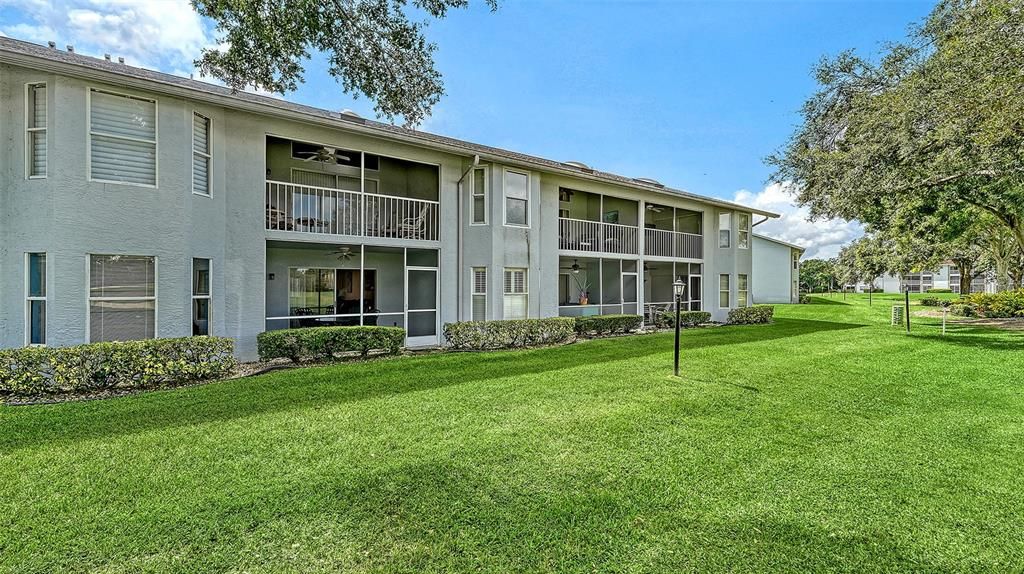 For Sale: $240,000 (2 beds, 2 baths, 1202 Square Feet)