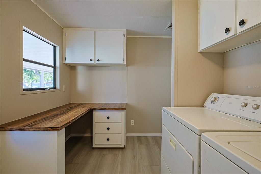 На продажу: $148,000 (2 спален, 2 ванн, 1152 Квадратных фут)