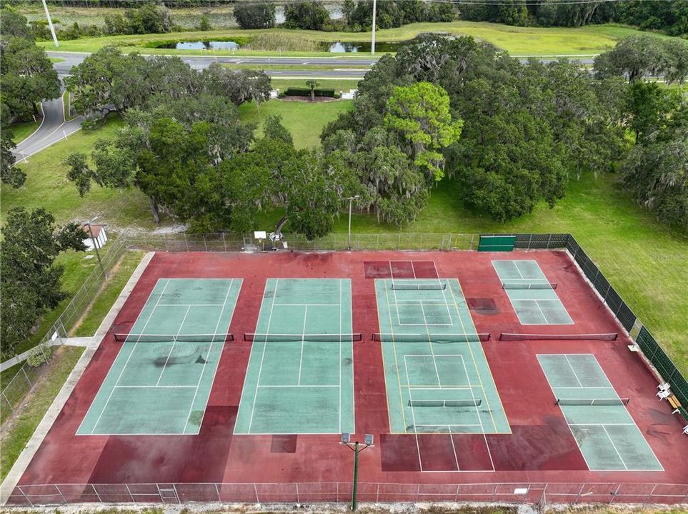 На продажу: $148,000 (2 спален, 2 ванн, 1152 Квадратных фут)