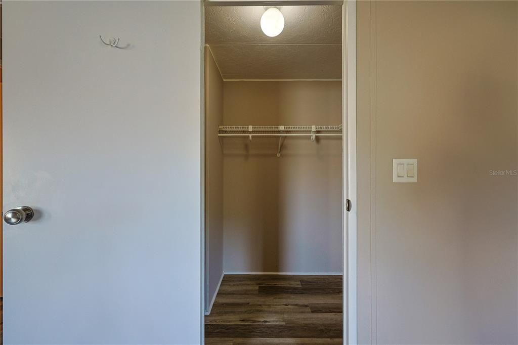 На продажу: $148,000 (2 спален, 2 ванн, 1152 Квадратных фут)