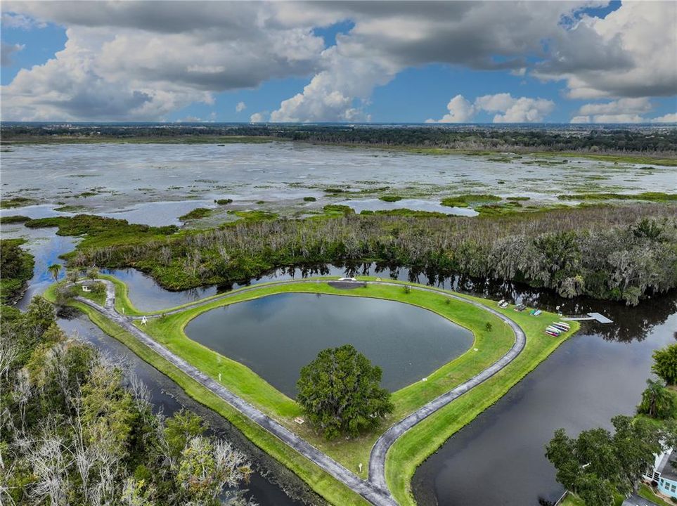 На продажу: $148,000 (2 спален, 2 ванн, 1152 Квадратных фут)