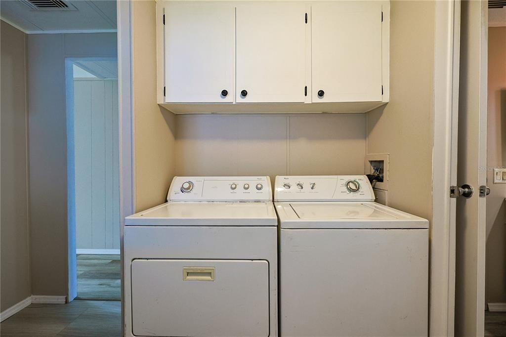 На продажу: $148,000 (2 спален, 2 ванн, 1152 Квадратных фут)