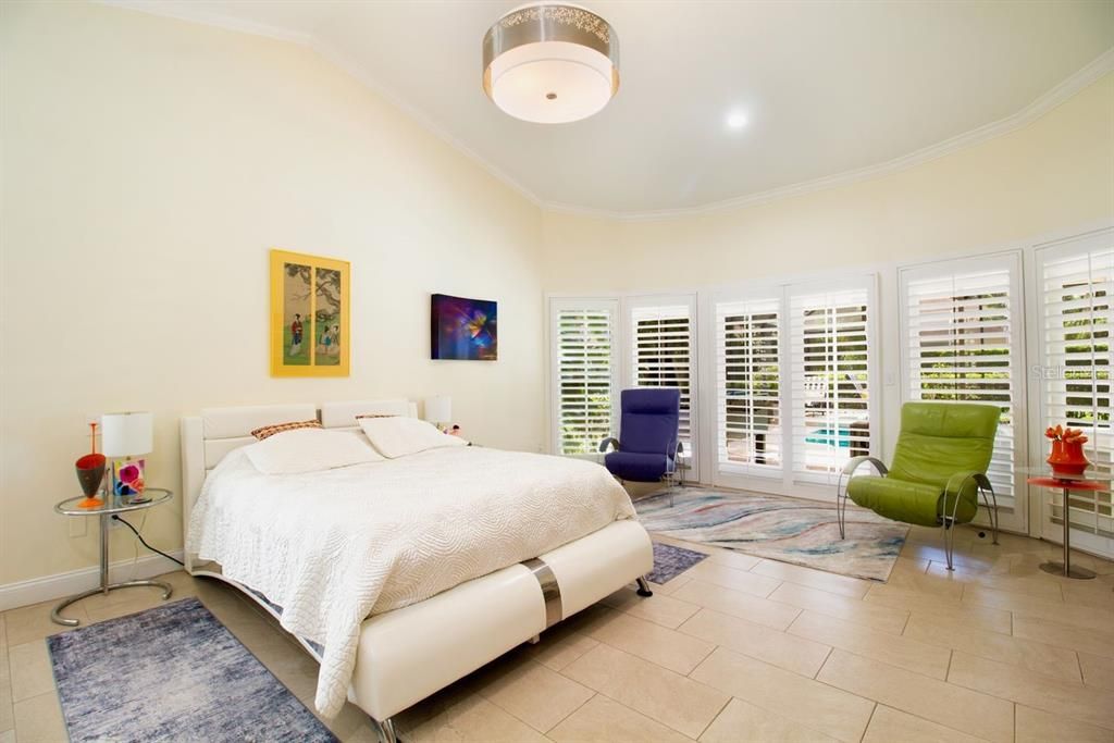 合同活跃: $1,150,000 (4 贝兹, 3 浴室, 3219 平方英尺)