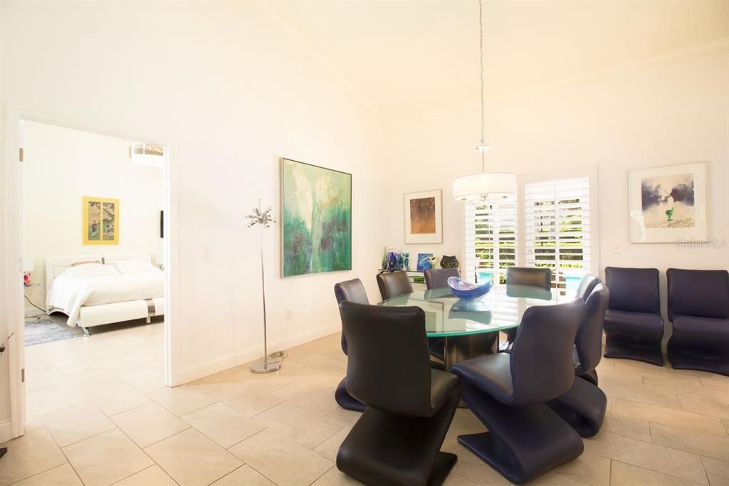 合同活跃: $1,150,000 (4 贝兹, 3 浴室, 3219 平方英尺)