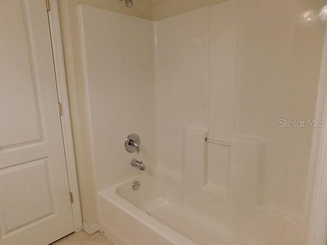 出租: $1,900 (3 贝兹, 2 浴室, 1383 平方英尺)