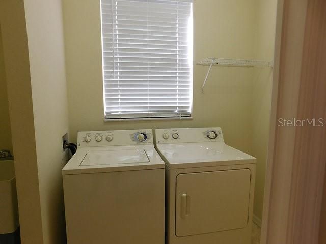 出租: $1,900 (3 贝兹, 2 浴室, 1383 平方英尺)