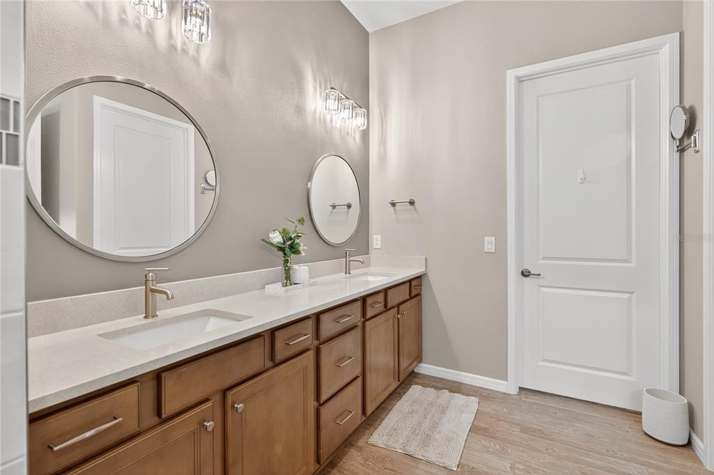 待售: $769,900 (3 贝兹, 3 浴室, 2955 平方英尺)