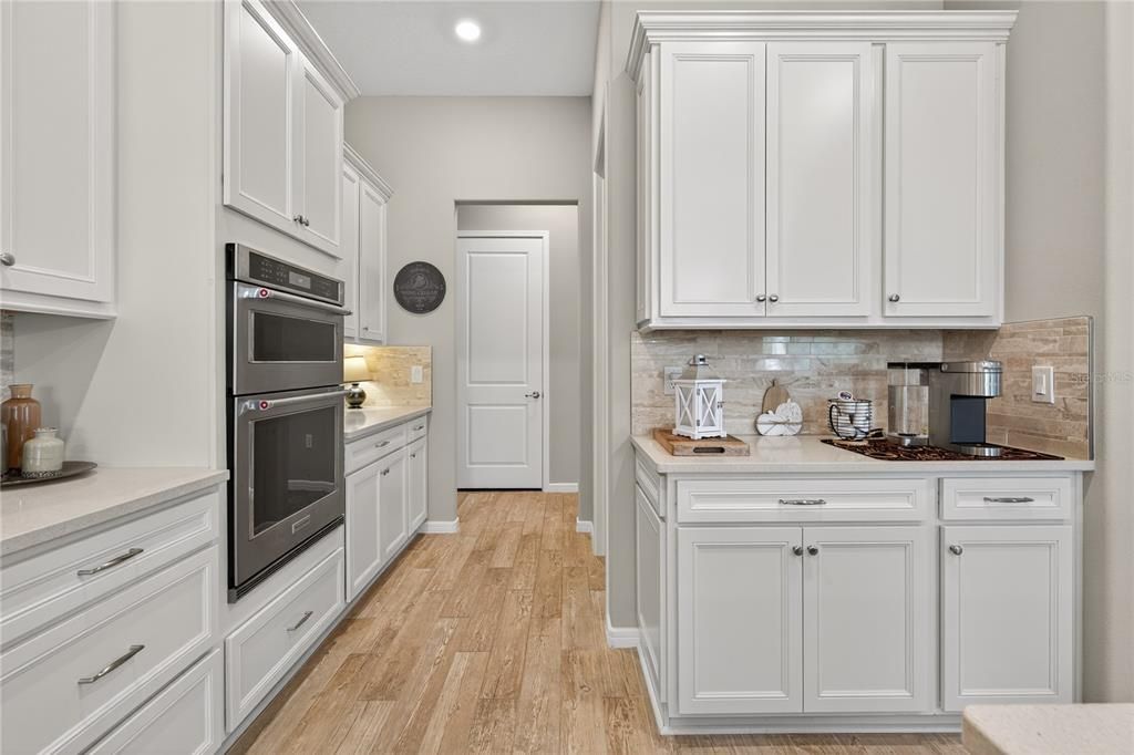 待售: $769,900 (3 贝兹, 3 浴室, 2955 平方英尺)