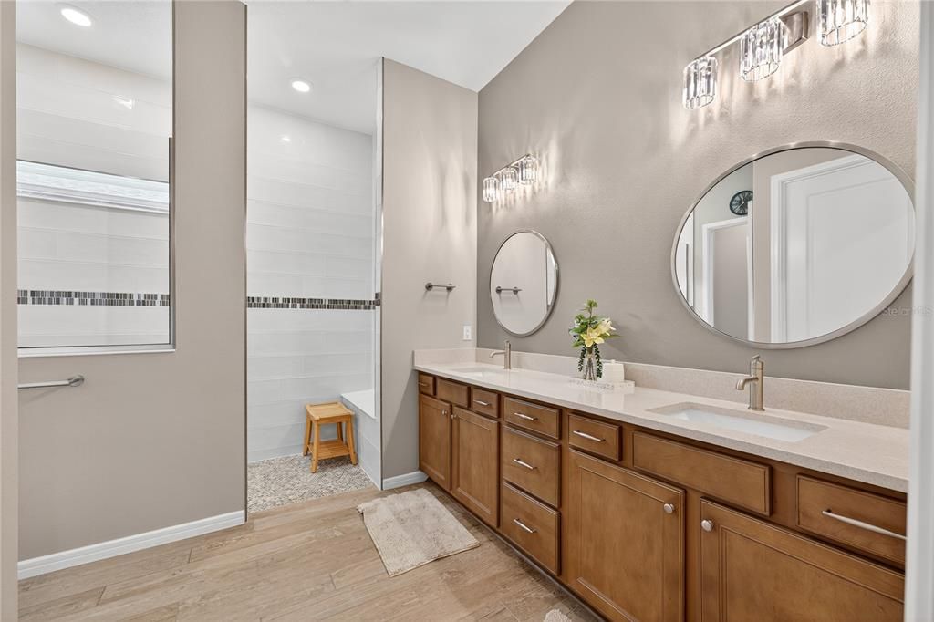 待售: $769,900 (3 贝兹, 3 浴室, 2955 平方英尺)