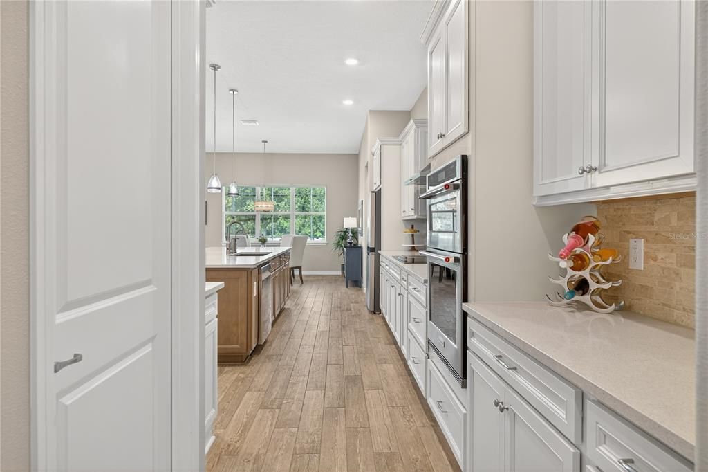 待售: $769,900 (3 贝兹, 3 浴室, 2955 平方英尺)