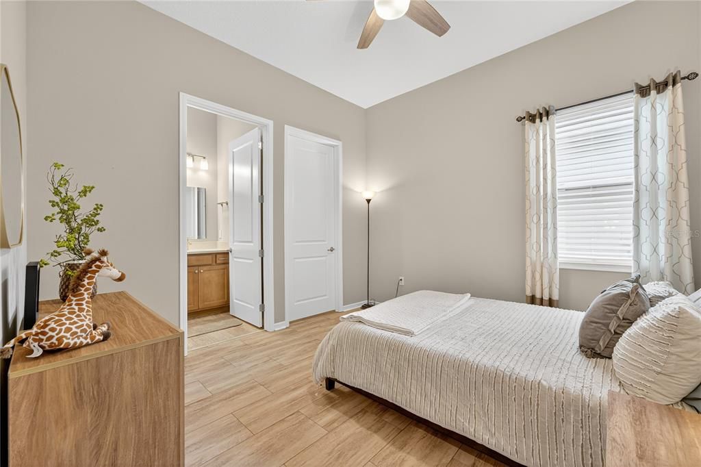 待售: $769,900 (3 贝兹, 3 浴室, 2955 平方英尺)