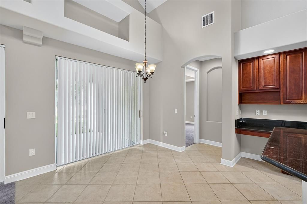 En Venta: $645,000 (5 camas, 3 baños, 3530 Pies cuadrados)