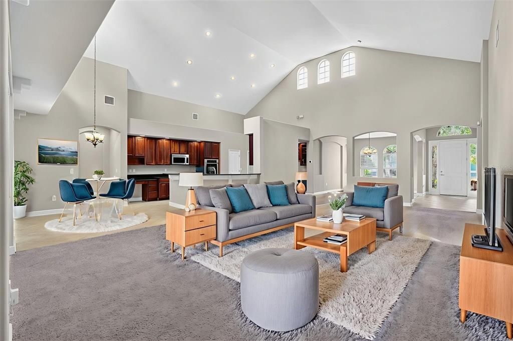 En Venta: $645,000 (5 camas, 3 baños, 3530 Pies cuadrados)