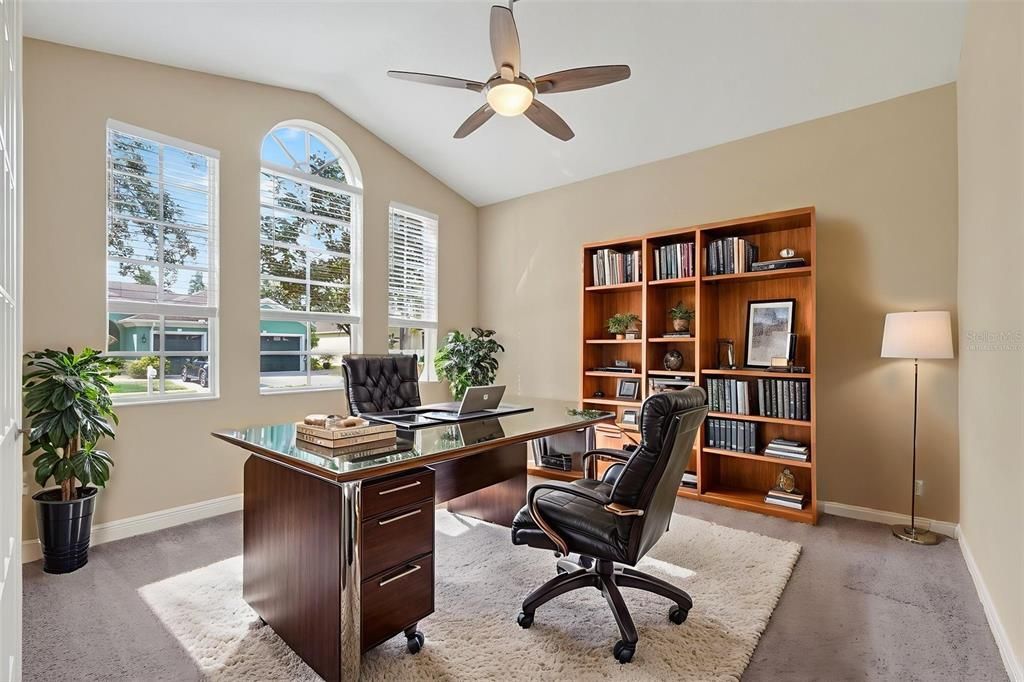 En Venta: $645,000 (5 camas, 3 baños, 3530 Pies cuadrados)