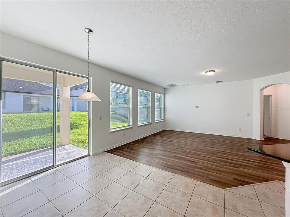 For Sale: $745,000 (7 beds, 4 baths, 4700 Square Feet)