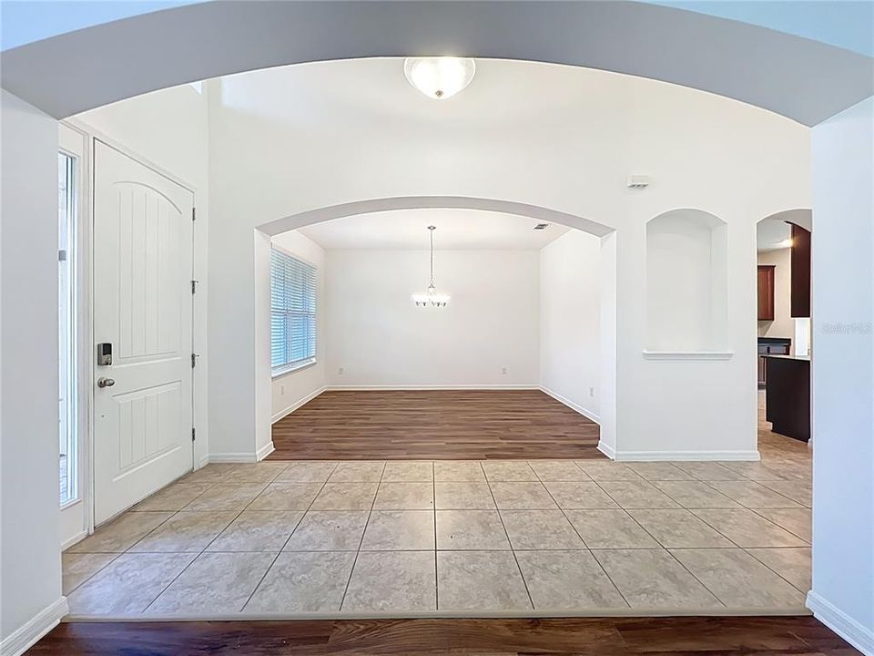 For Sale: $745,000 (7 beds, 4 baths, 4700 Square Feet)