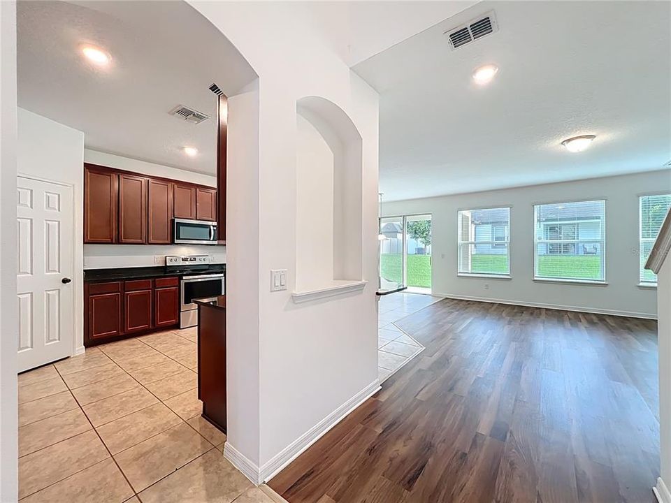 For Sale: $745,000 (7 beds, 4 baths, 4700 Square Feet)