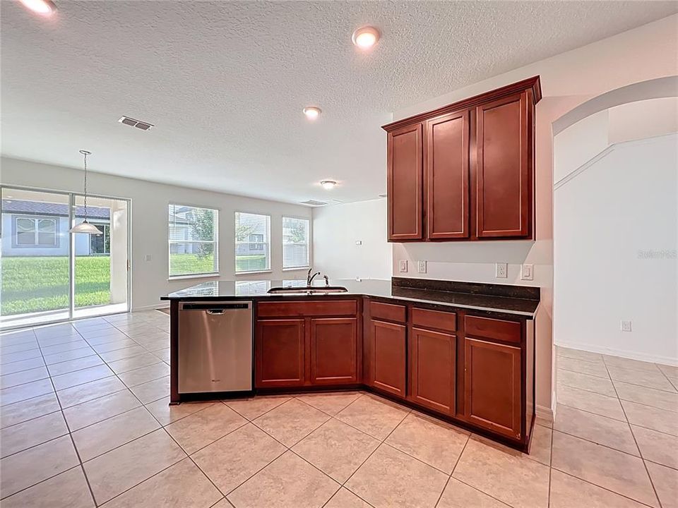 For Sale: $745,000 (7 beds, 4 baths, 4700 Square Feet)