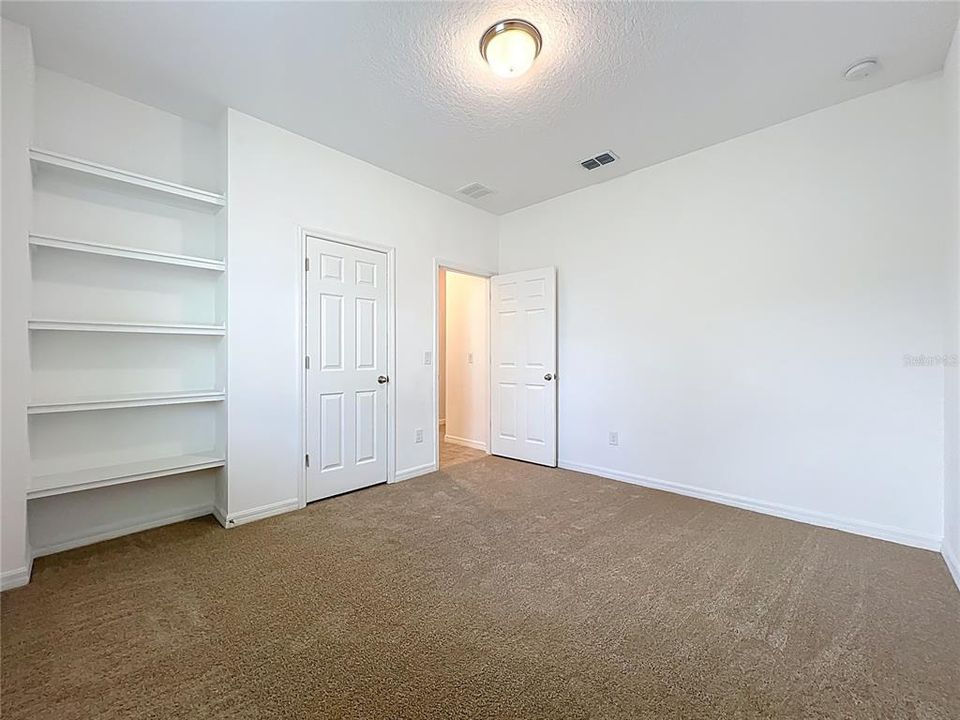 For Sale: $745,000 (7 beds, 4 baths, 4700 Square Feet)