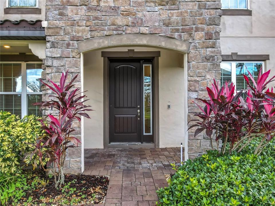 For Sale: $745,000 (7 beds, 4 baths, 4700 Square Feet)