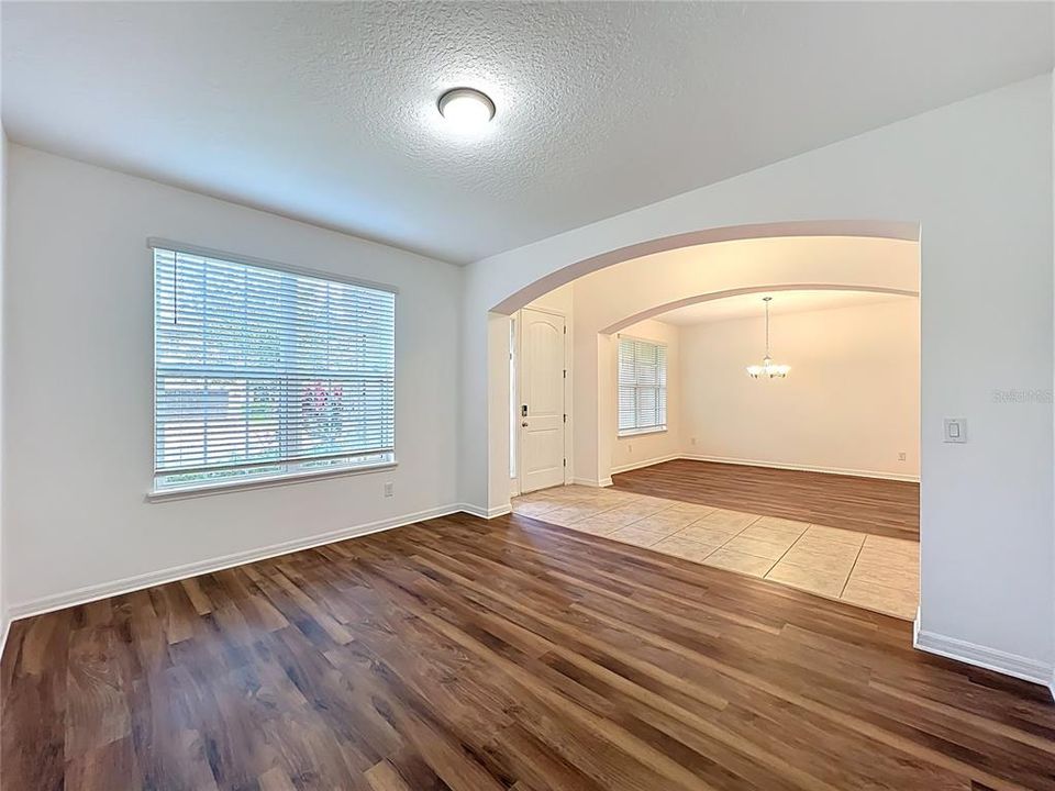 For Sale: $745,000 (7 beds, 4 baths, 4700 Square Feet)