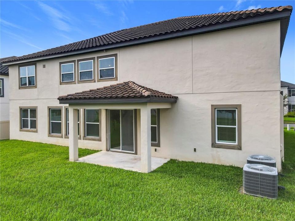 For Sale: $745,000 (7 beds, 4 baths, 4700 Square Feet)