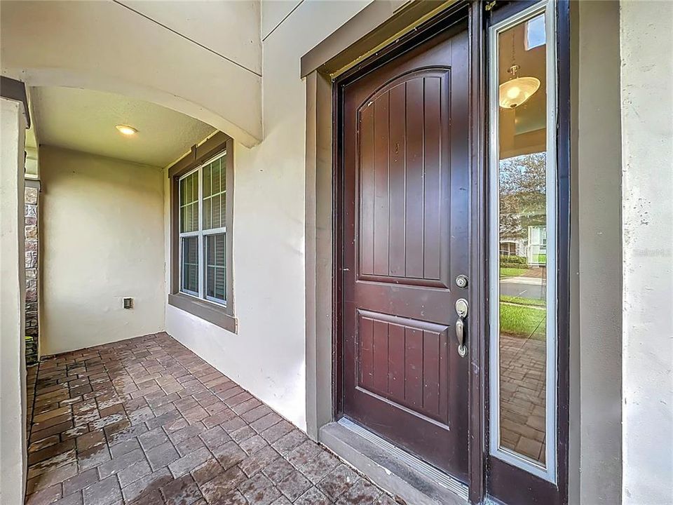 For Sale: $745,000 (7 beds, 4 baths, 4700 Square Feet)