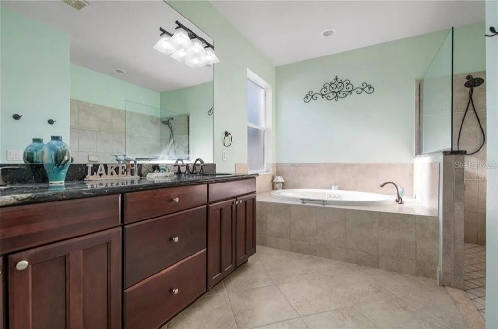 В аренду: $3,500 (4 спален, 3 ванн, 2962 Квадратных фут)