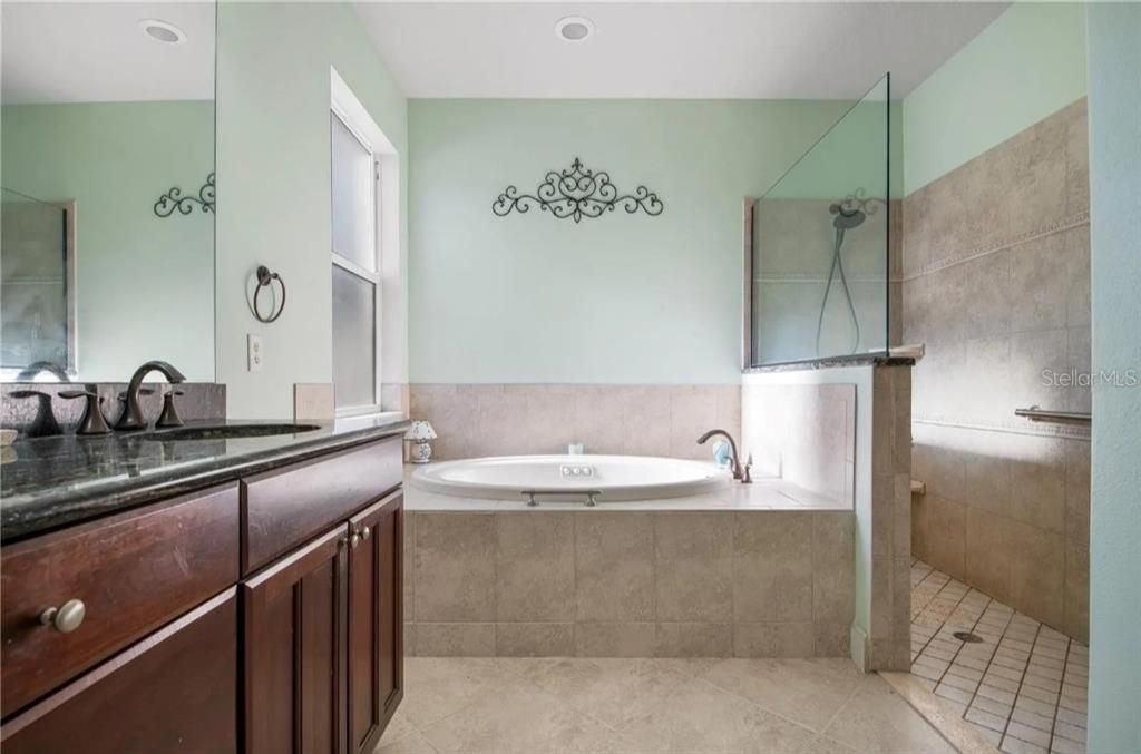 В аренду: $3,500 (4 спален, 3 ванн, 2962 Квадратных фут)