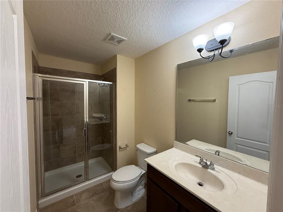 На продажу: $325,000 (3 спален, 2 ванн, 1369 Квадратных фут)