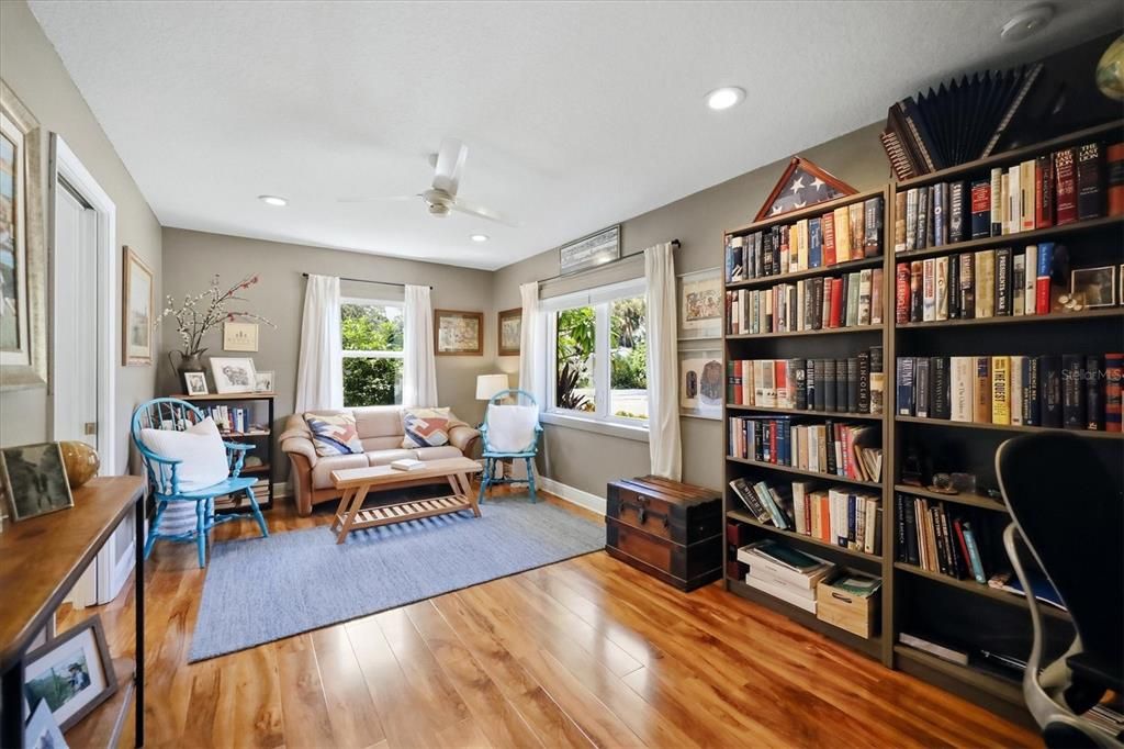 Active With Contract: $1,000,000 (3 beds, 2 baths, 2239 Square Feet)