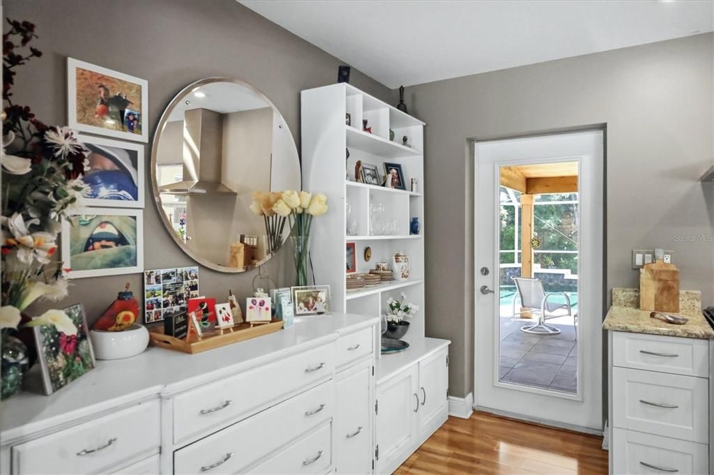Active With Contract: $1,000,000 (3 beds, 2 baths, 2239 Square Feet)