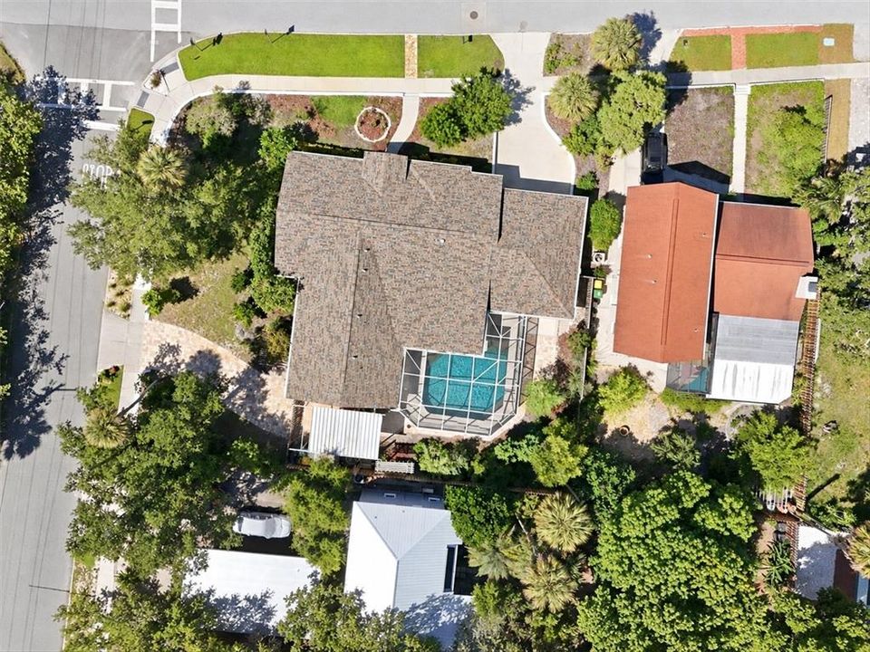 Active With Contract: $1,000,000 (3 beds, 2 baths, 2239 Square Feet)