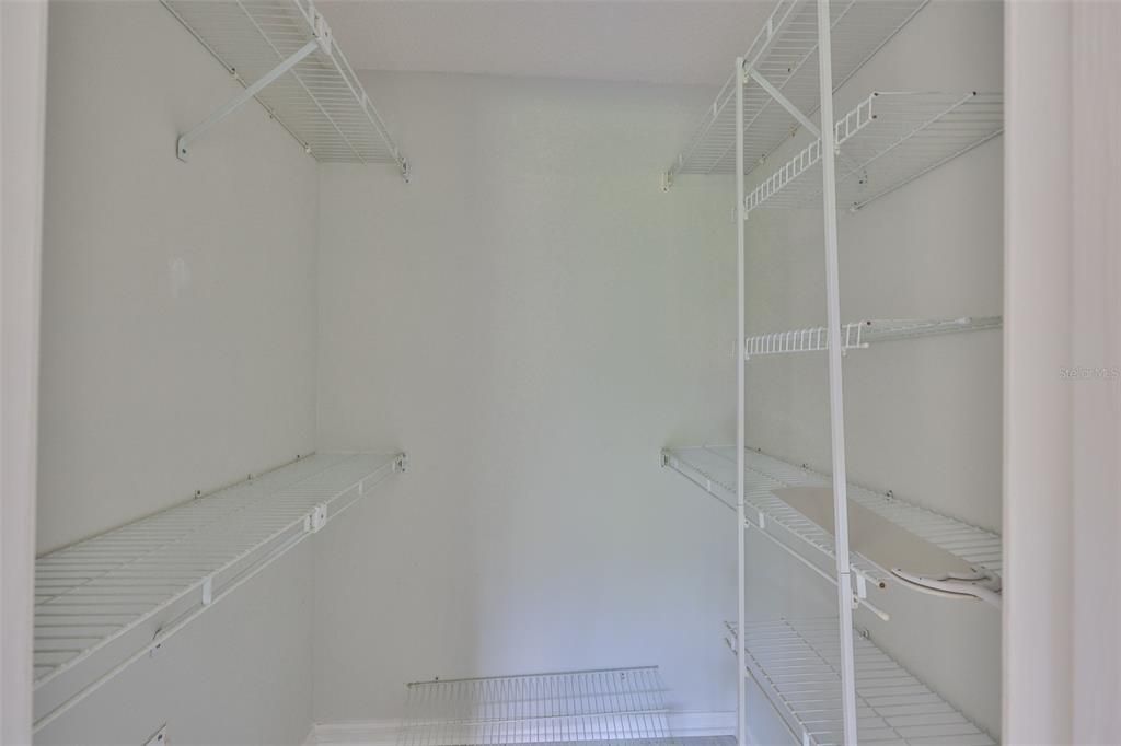 На продажу: $189,000 (2 спален, 2 ванн, 1378 Квадратных фут)