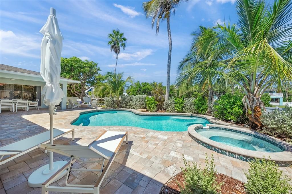 For Sale: $2,700,000 (3 beds, 3 baths, 2343 Square Feet)