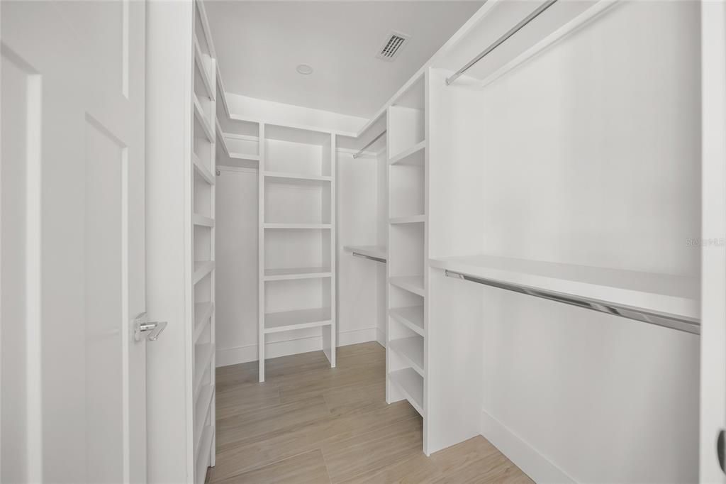 For Sale: $2,700,000 (3 beds, 3 baths, 2343 Square Feet)