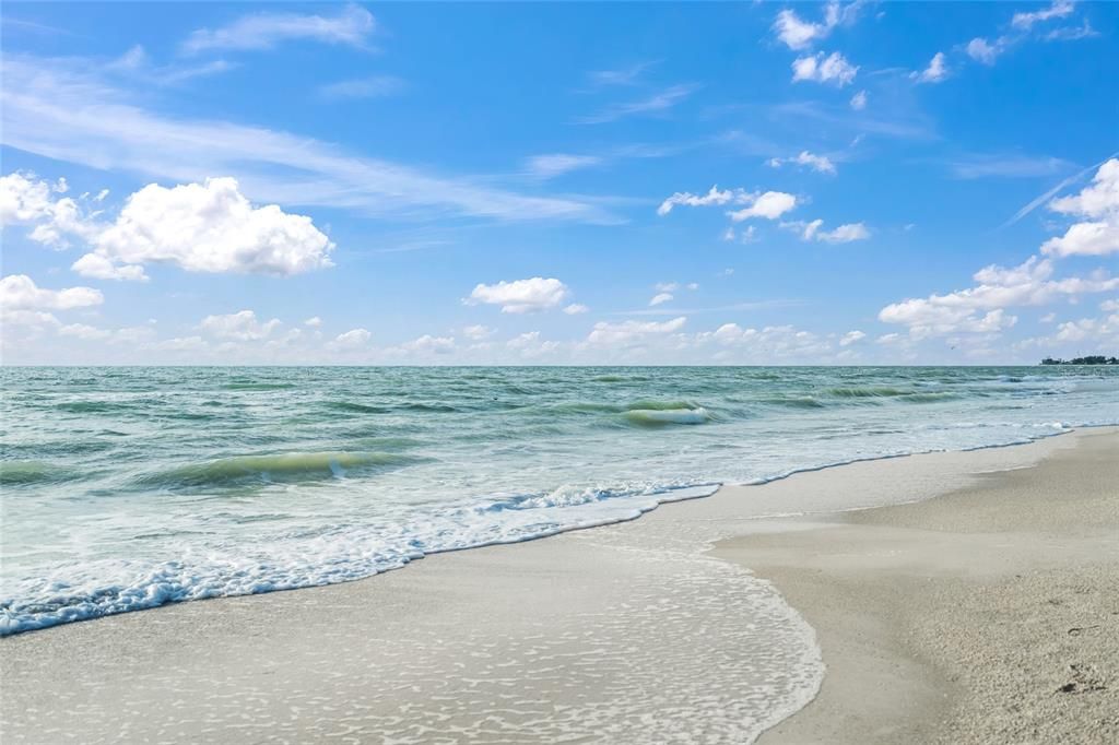 For Sale: $2,700,000 (3 beds, 3 baths, 2343 Square Feet)